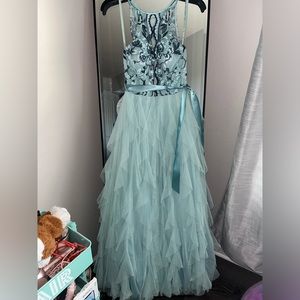Prom/ pageant dress only worn once